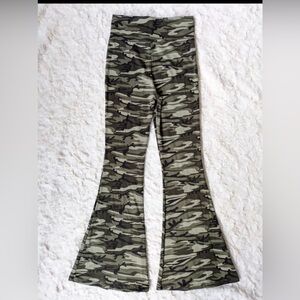 Dollskill Edikted Camo  Wide Flare Leggings